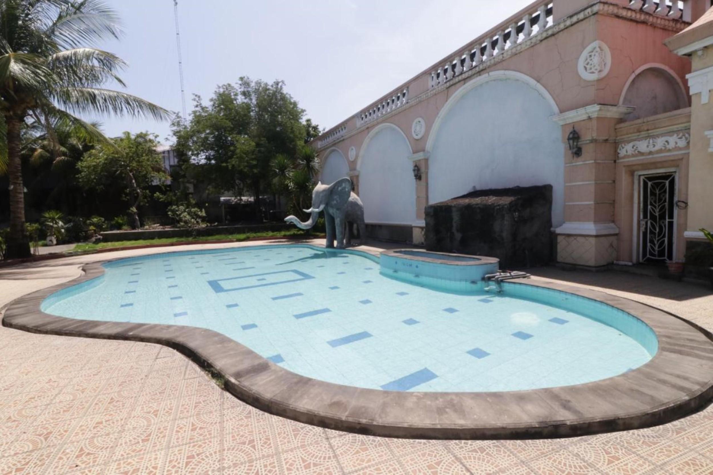 Hotel Antariksa Dupak Luaran gambar